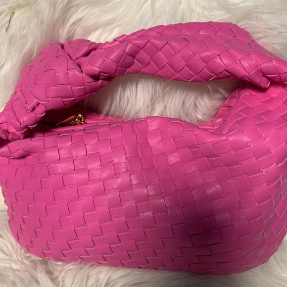 Pink woven vegan leather bag - Picture 3 of 3